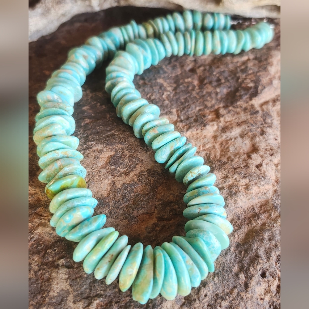 Turquoise Beaded Necklace - Picture 11 of 16